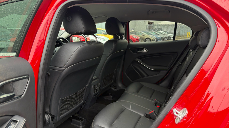 Mercedes-Benz GLA 200d Sport 5dr Diesel Hatchback